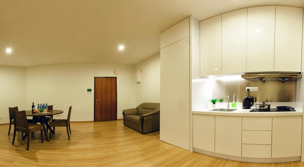Luxfort 118 Service Suites Tanjung Tokong Стая снимка