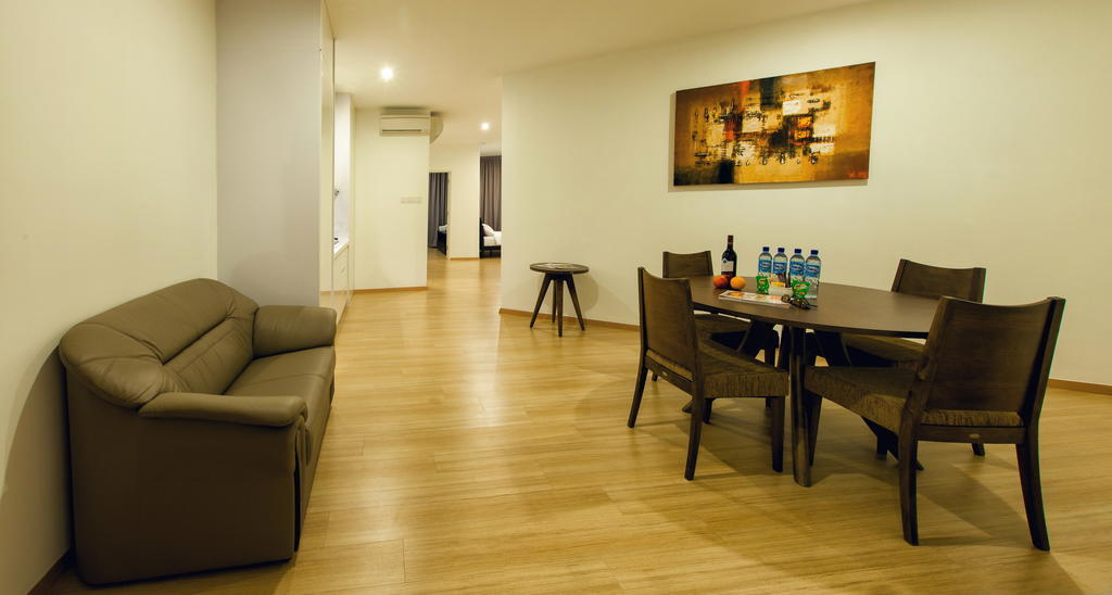 Luxfort 118 Service Suites Tanjung Tokong Стая снимка