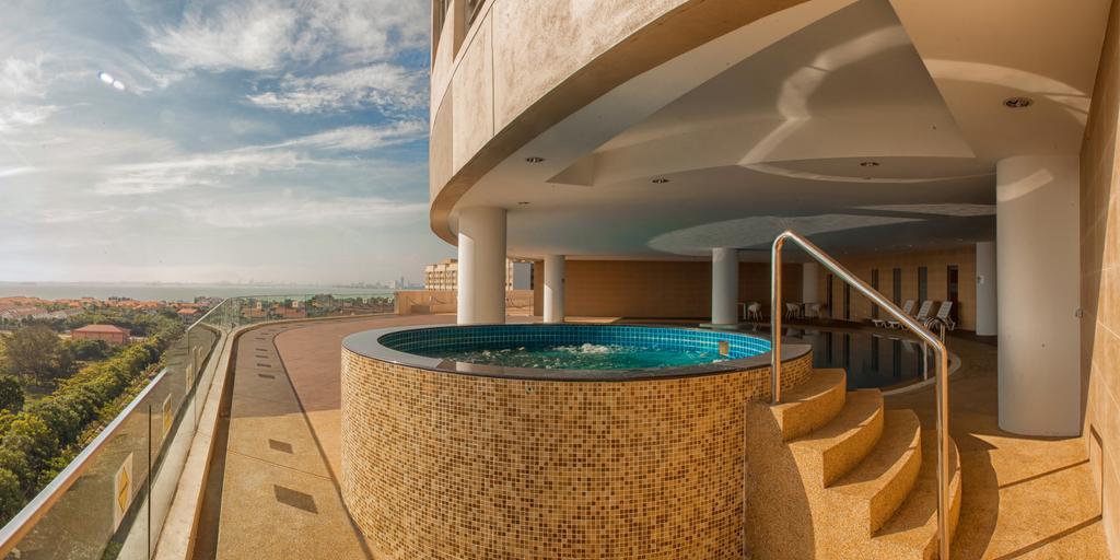 Luxfort 118 Service Suites Tanjung Tokong Екстериор снимка