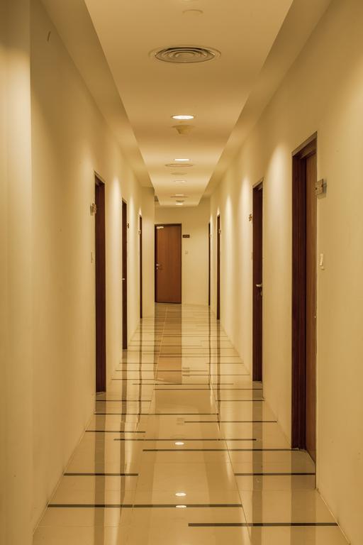 Luxfort 118 Service Suites Tanjung Tokong Екстериор снимка